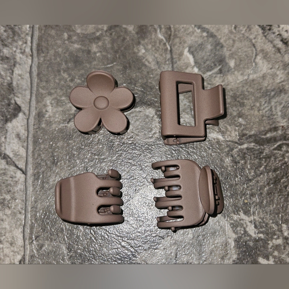 Brown Hair Clip Set- Medium Sized BNIB